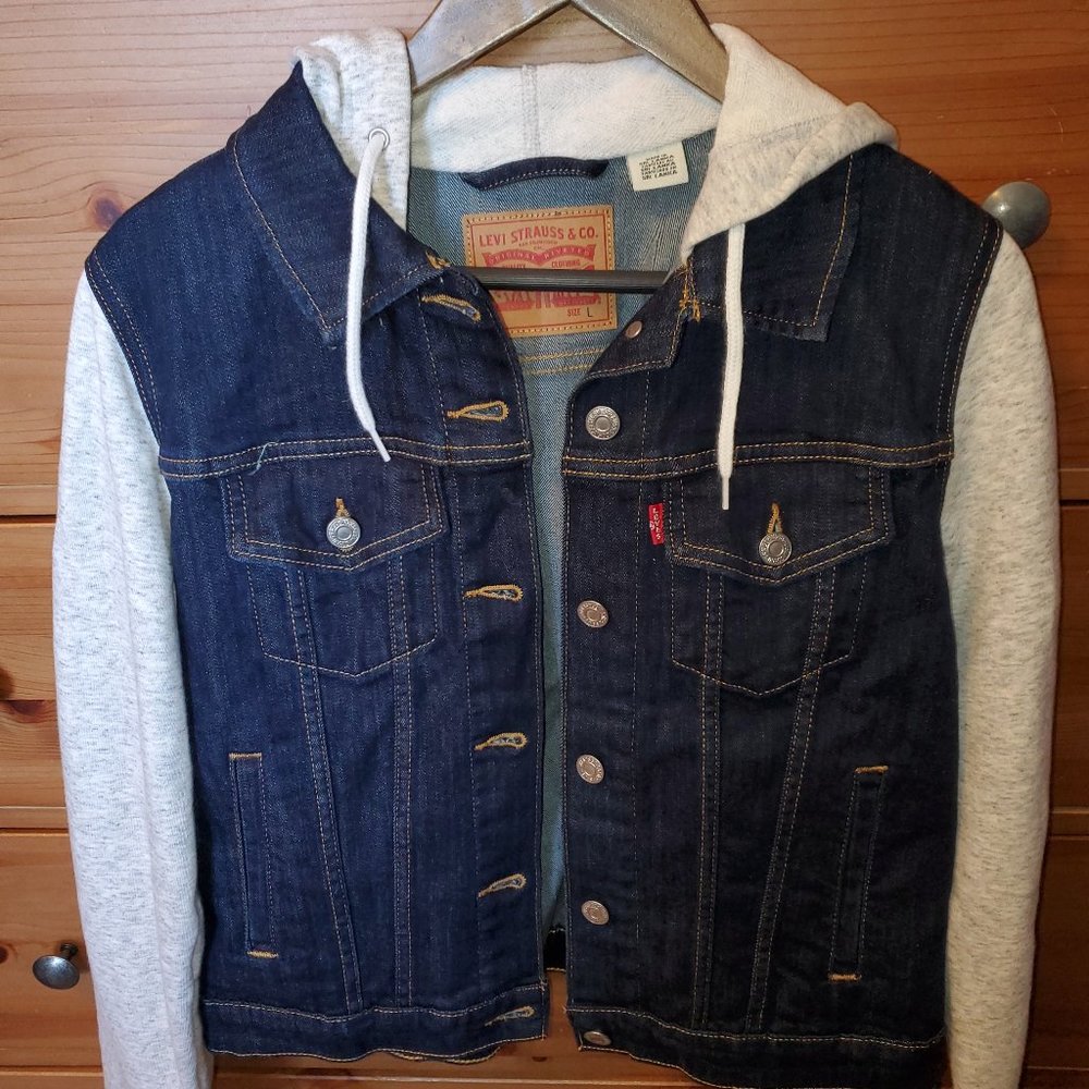 Levi's Women NWOT Hybrid Original Hooded Denim Trucker Jacket Dark Blue - Large